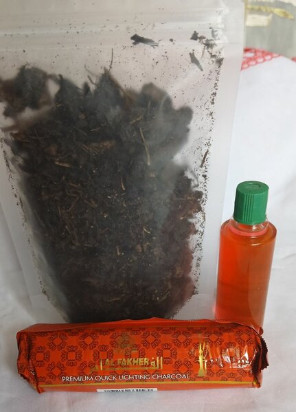 Encens, eau de Cologne,charbon