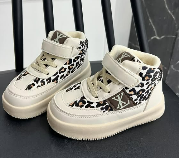 Детские кроссовки 😻