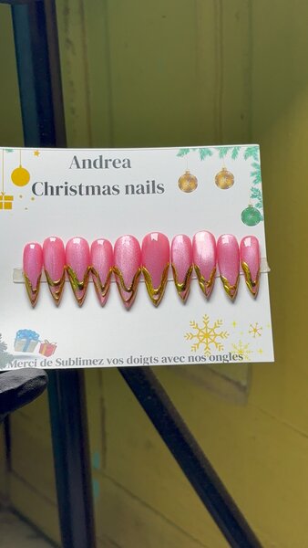 Ongles de Noël Roses