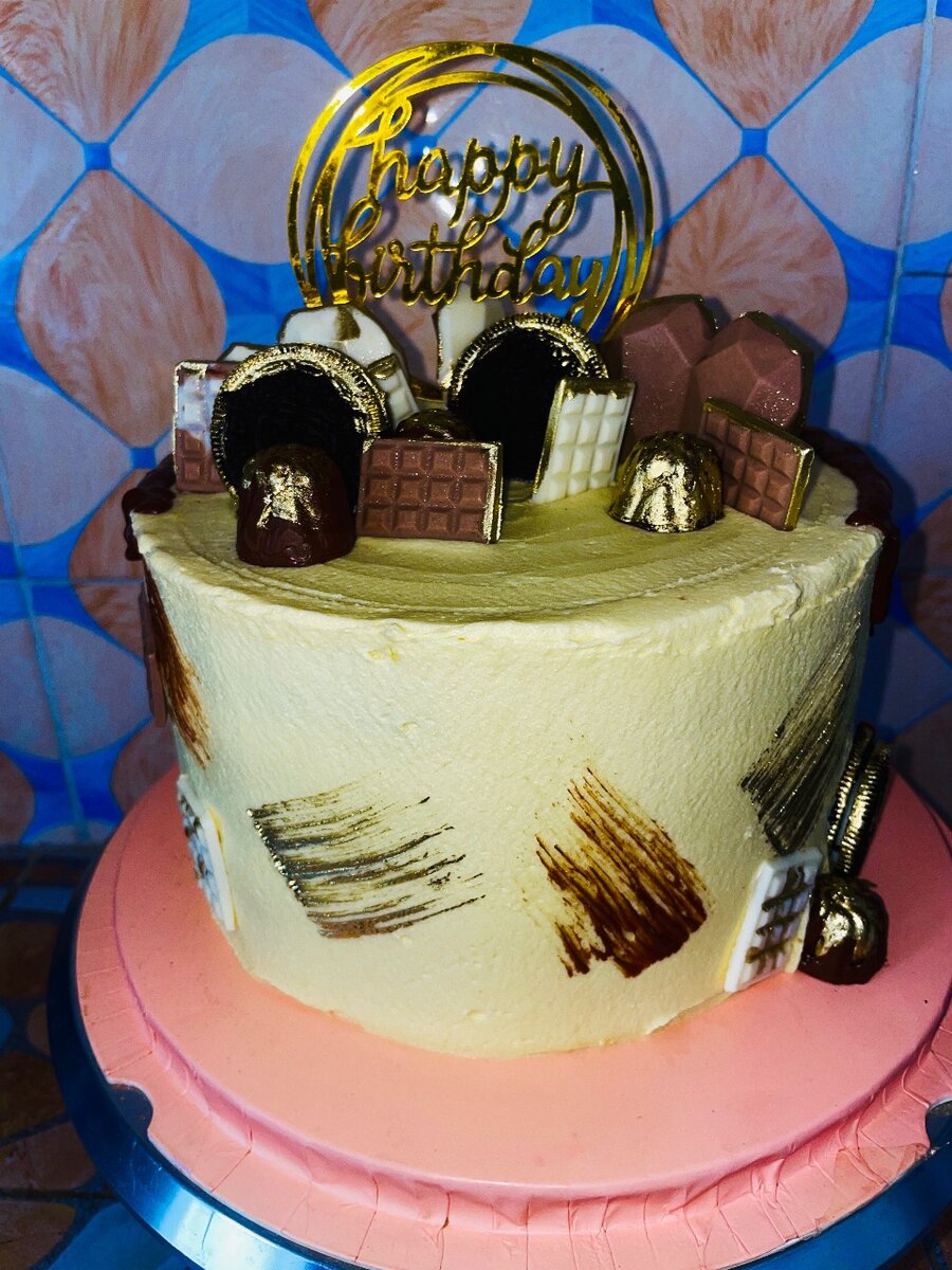 Drip Cake & Assorted Chocolate