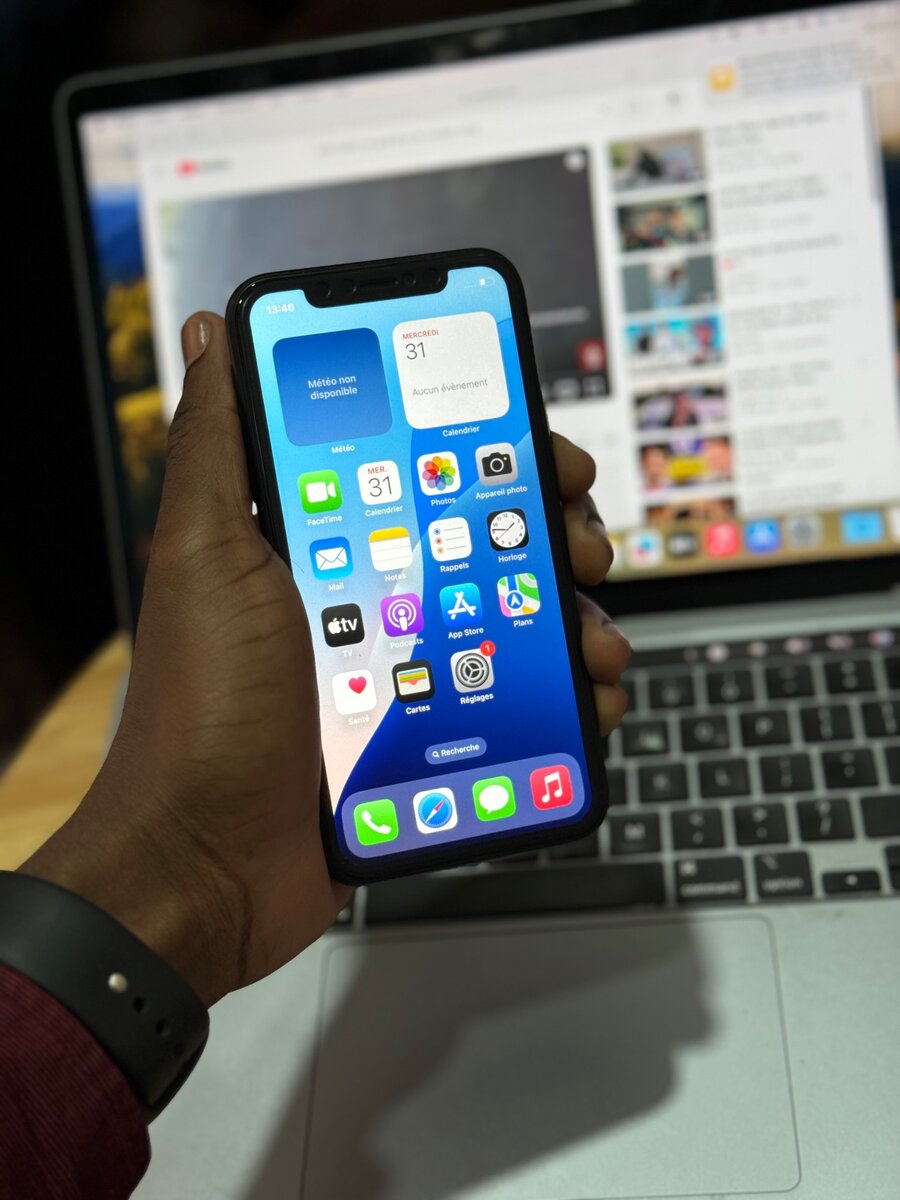 iPhone XR casi neuf 10/10