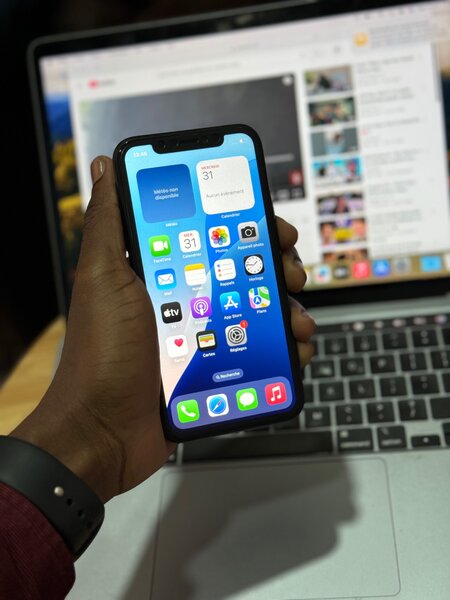 iPhone XR casi neuf 10/10