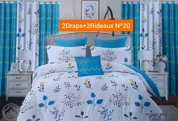 Linge de lit avec rideaux blanc et bleu