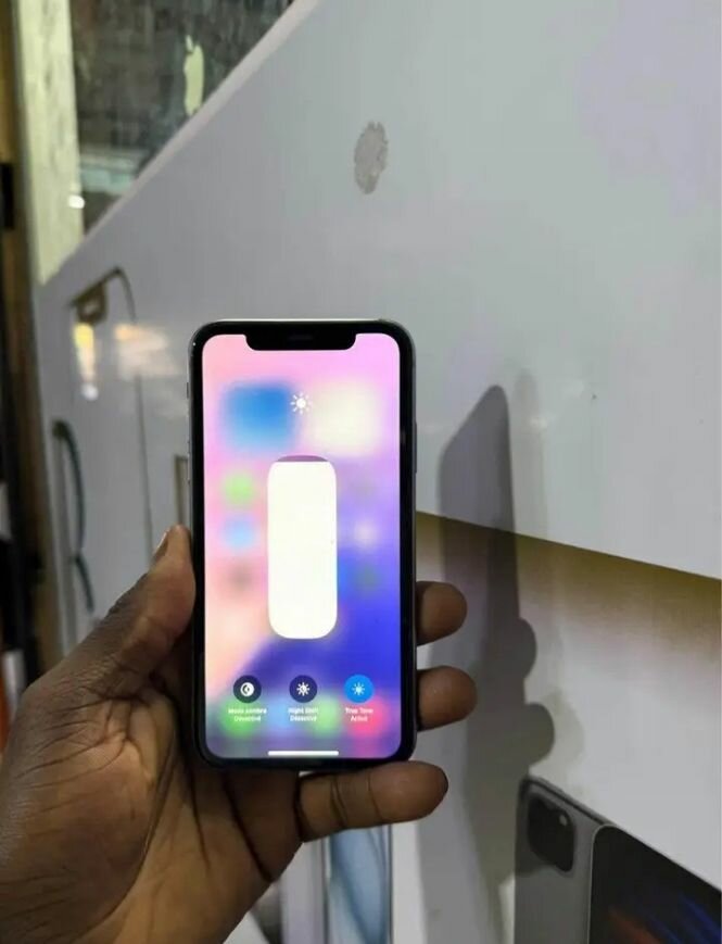 iPhone 11 Gris 64GB