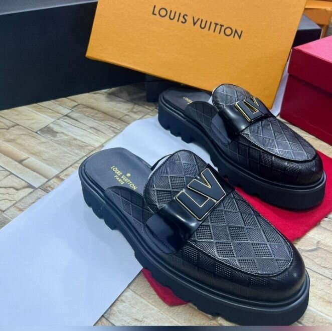 Luis Vuitton classic half shoe