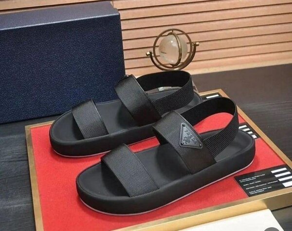 Sandales noires élégantes