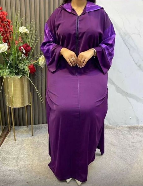 Robe de soirée violette élégante