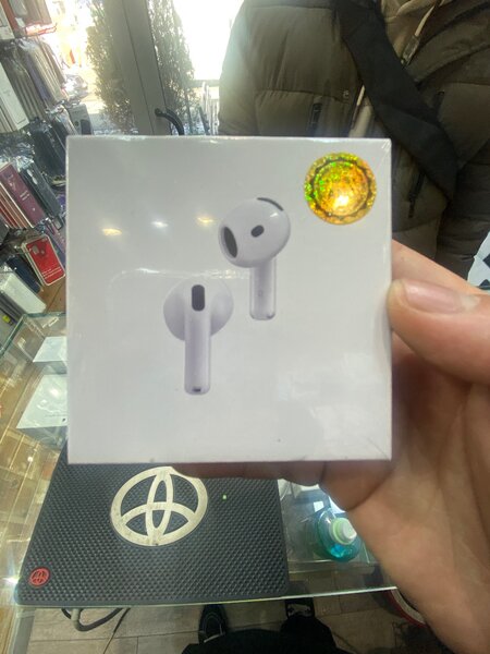 AIr pods 4
