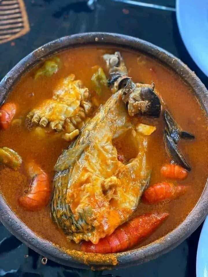 Foufou, Sauce Claire