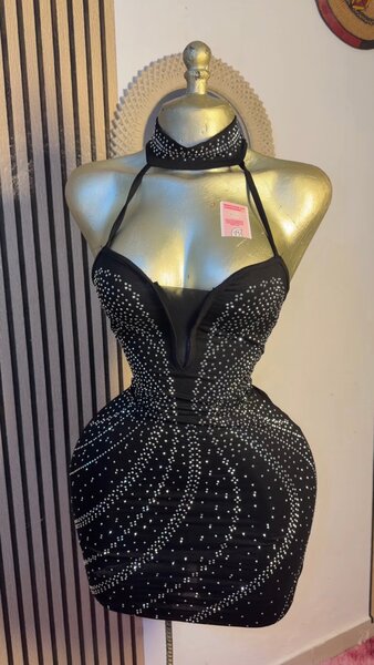 Robe Cocktail Noir Scintillante