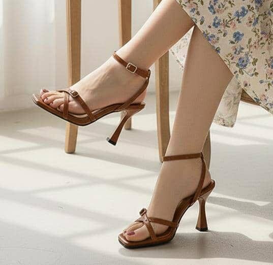 Sandales à talons élégantes