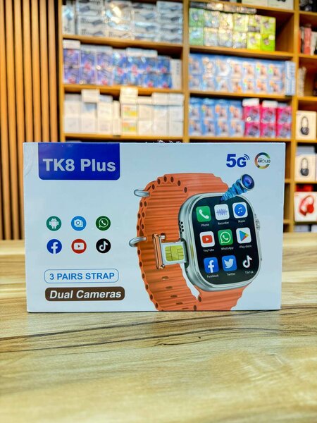 Montre connectée Tk8 plus avec puce et caméra