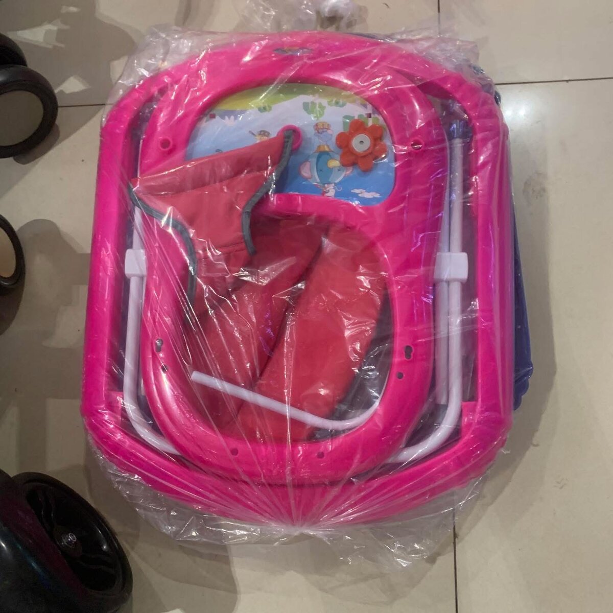 Trotteur Bébé Coloré et Sécurisé