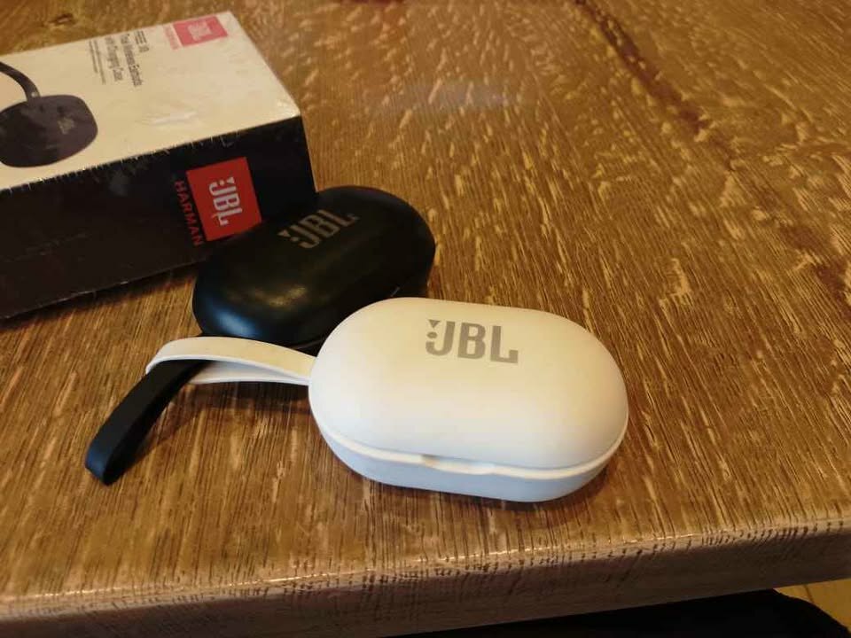 JBL X8