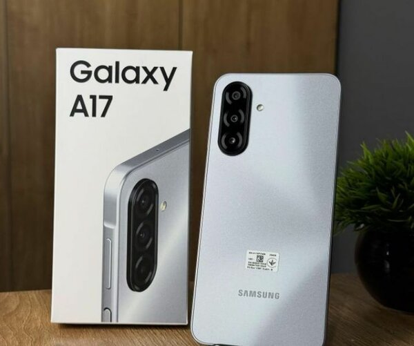 Samsung Galaxy A17 Smartphone