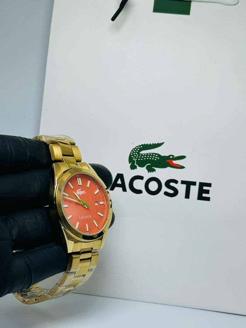 Montre en acier doré Lacoste