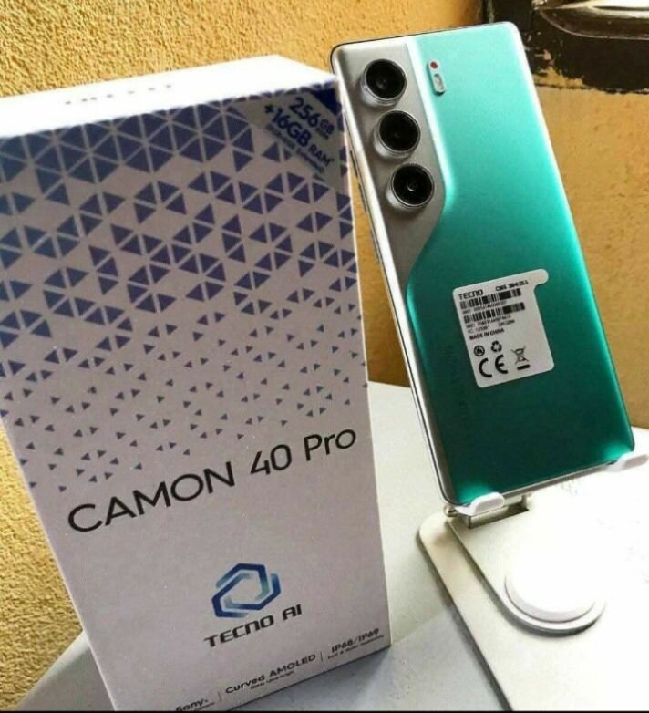 Smartphone Tecno Camon 40 Pro