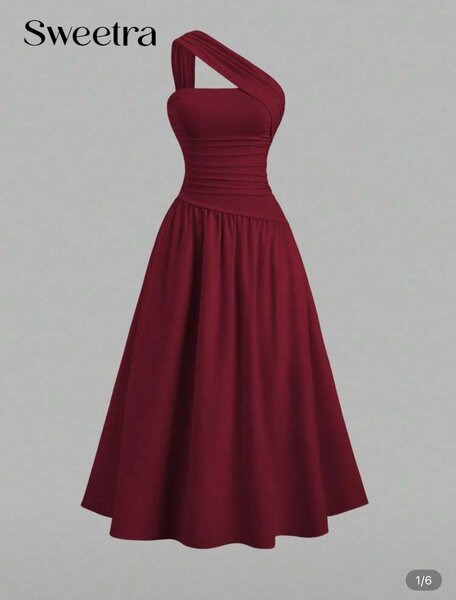 Robe élégante asymétrique