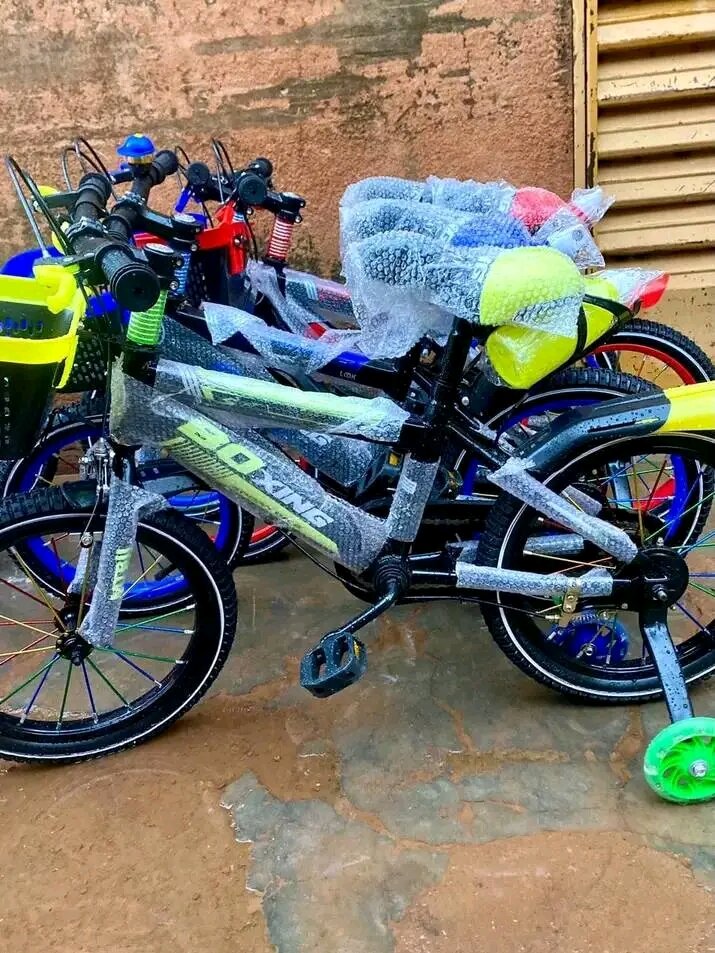 Vélo Enfant avec Roulettes