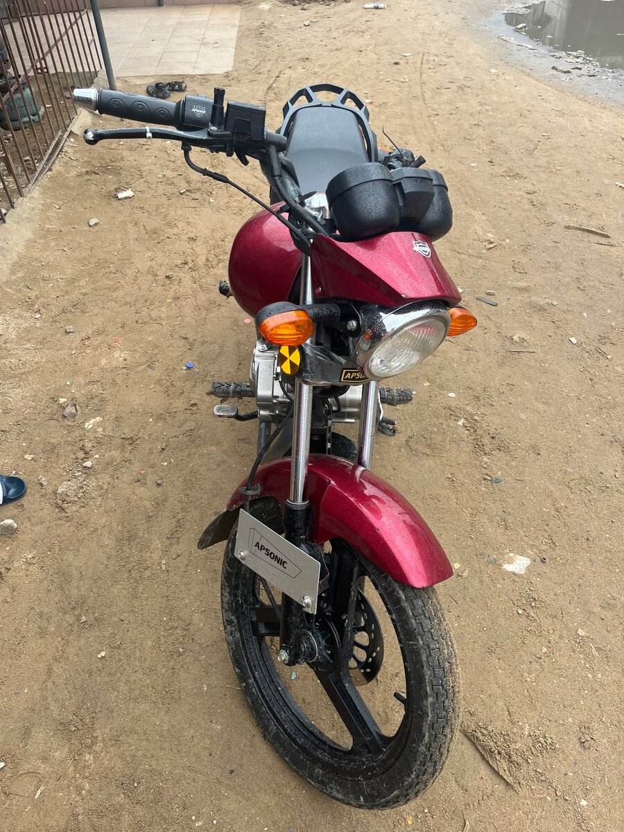 Moto Apsonic aloba en Bon état