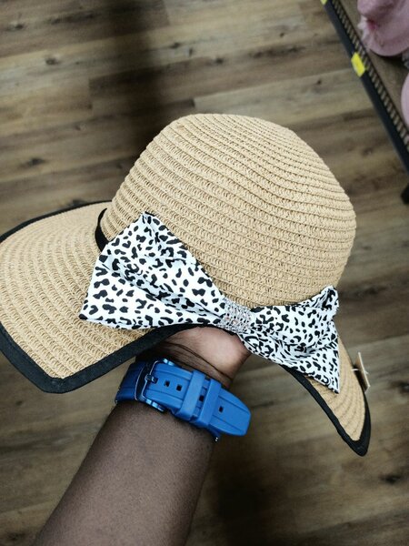 Chapeau de paille élégant