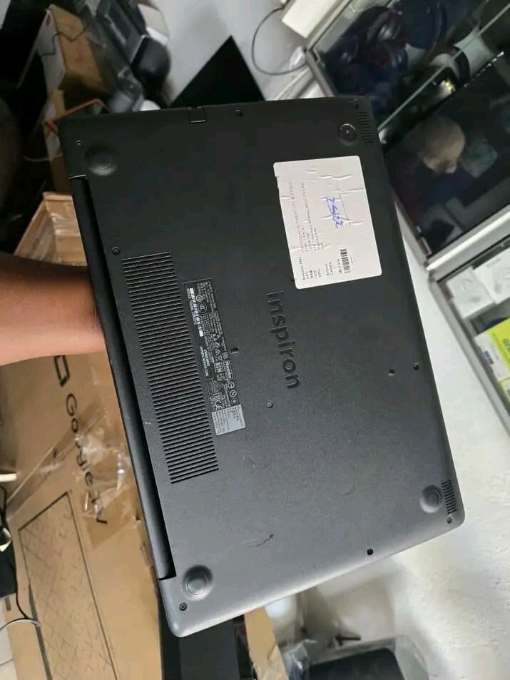 Dell Inspiron Laptop 15 pouces