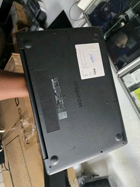Dell Inspiron Laptop 15 pouces