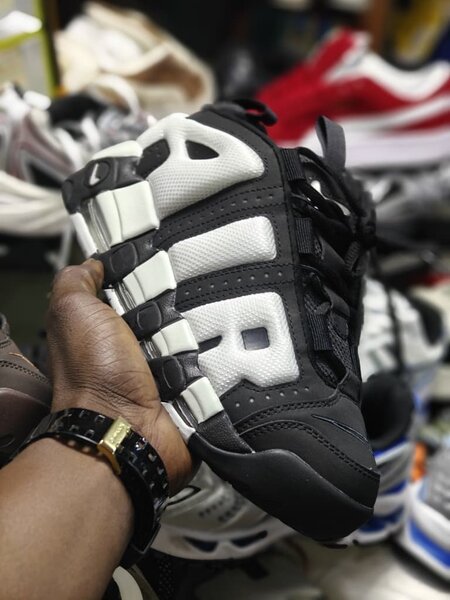 Chaussures Sneakers Homme
