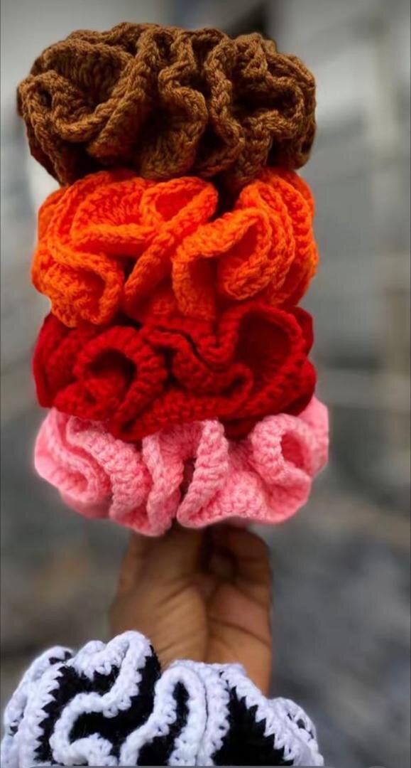 Chaussons en laine crochetés colorés