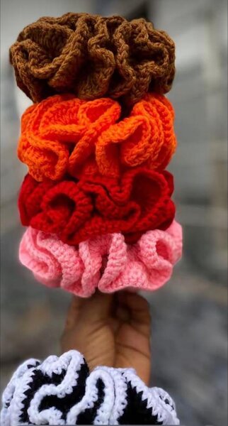 Chaussons en laine crochetés colorés