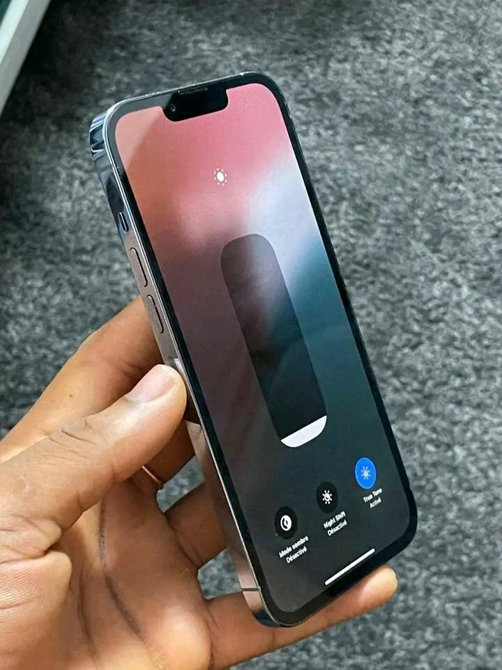 iPhone 128GB Smartphone