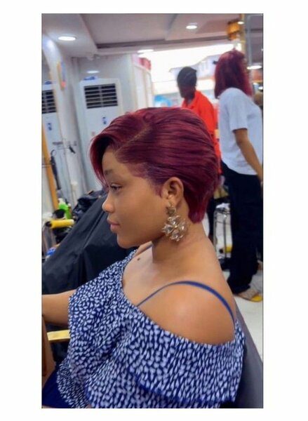 Perruque Lace Front Rouge Chic