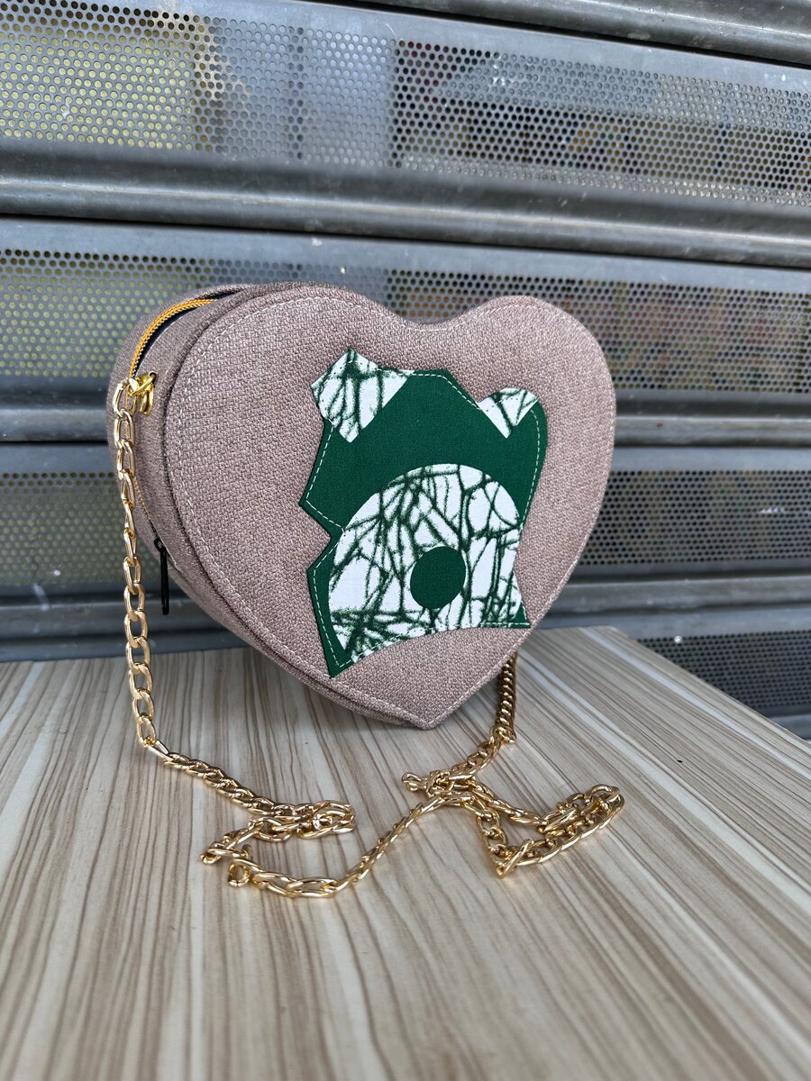 Sac à main cœur artisanal