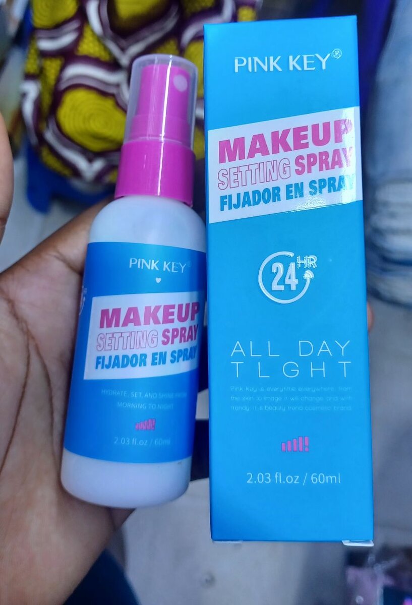 Spray fixateur de maquillage 24H