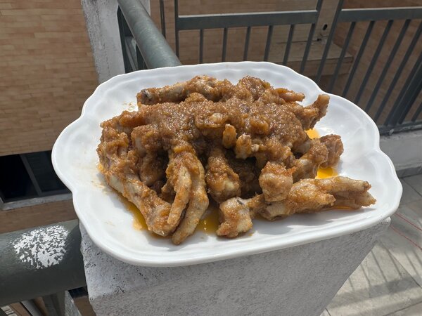 Patte de poulet épicés