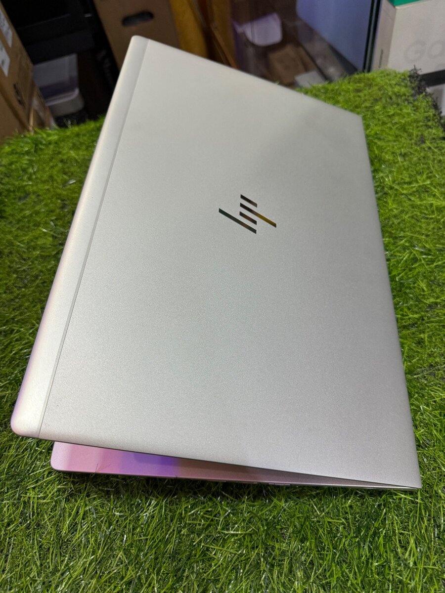 HP EliteBook 840 G5 RAM 16GB Intel Core i5 SSD 256GB FROM UK