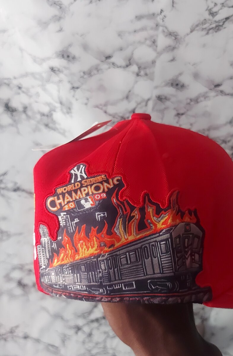 Casquette de baseball rouge