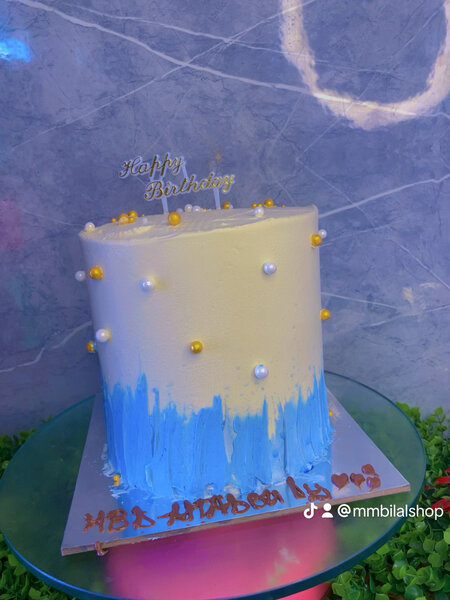 Gâteau d'anniversaire élégant