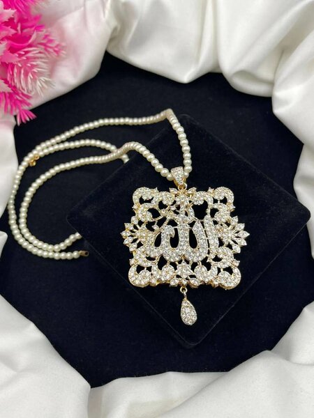 Ladies pendants