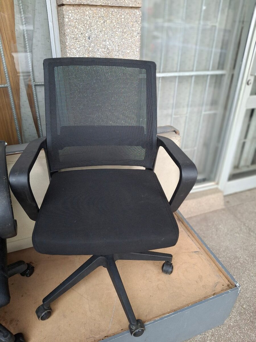 Office chairs and Tables