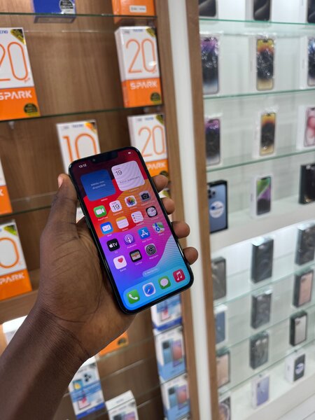 iPhone 13 casi état 100/100