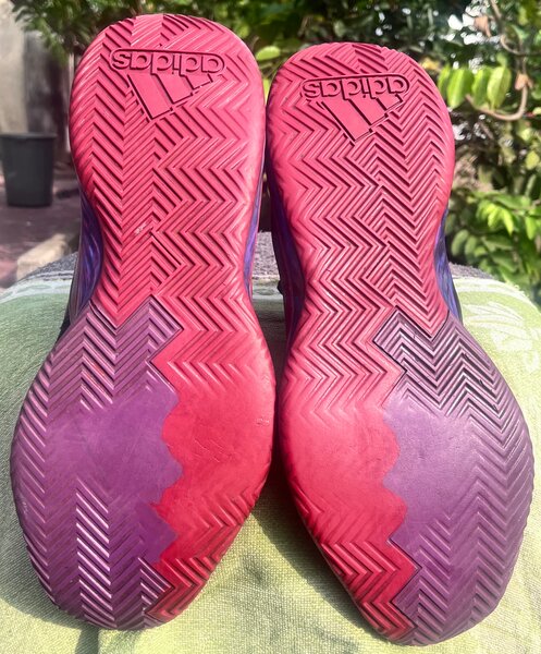 Dame 5 Cblack Cburgu Scarle