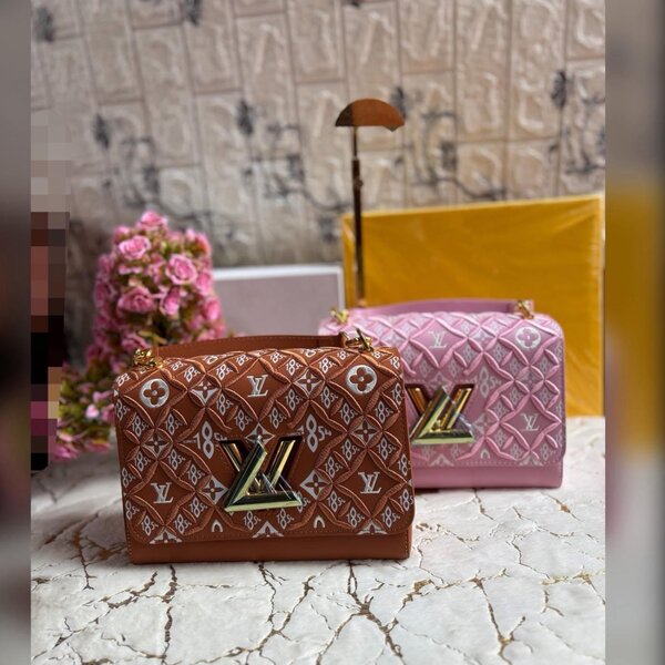 Sac bandoulière élégant LV