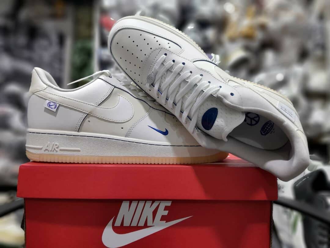 Nike Air Force 1 Sneakers