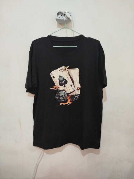 Продаю 3хорошие новые футболки