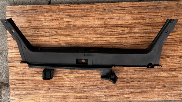 Бабочка багажа Mercedes-Benz W210