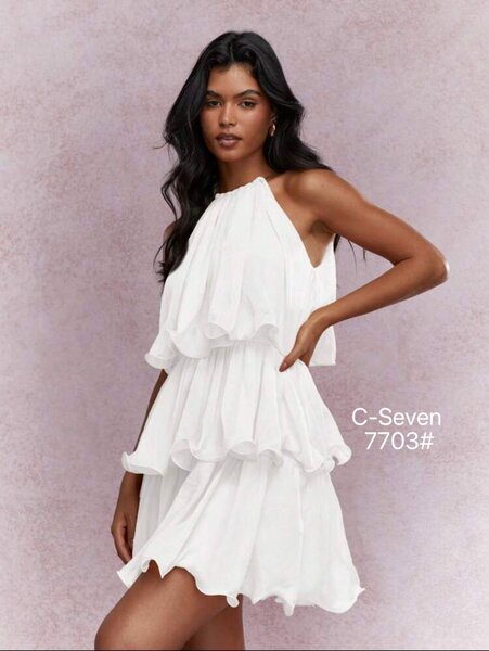 Robe courte asymétrique