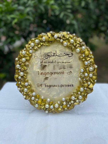Resin plate