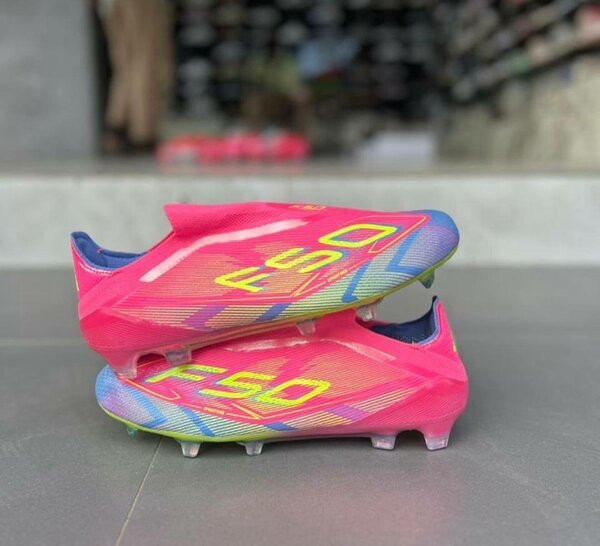 Chaussures Foot F50 Colorées