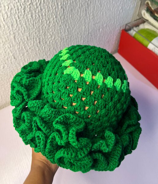 Chapeau en crochet élégant
